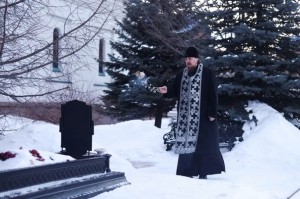 Митрополит Челябинский и Миасский Алексий совершил заупокойную литию в Богоявленском мужском монастыре в г. Челябинске.