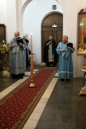 В Богоявленском епархиальном мужском монастыре Игумен Нестор (Болков ) совершил Всенощное бдение с литией.