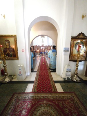 В канун праздника Успения Пресвятой Богородицы Игумен Нестор (Болков ) совершил всенощное бдение с литией в Богоявленском епархиальном мужском монастыре.