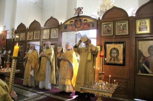 В Богоявленском мужском монастыре города Челябинска совершили Божественную Литургию.