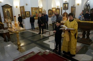 В Богоявленском епархиальном мужском монастыре города Челябинска совершили Божественную Литургию.