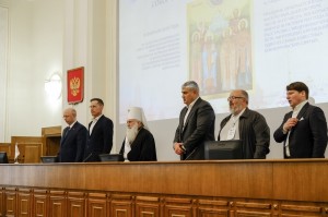 11 октября 2025 года Настоятель Богоявленского епархиального мужского монастыря Игумен Нестор (Болков) принял участие в форуме «Церковь, Власть и Бизнес» в рамках научно-практической конференции «Соборные чтения»в Законодательном собрании Челябинской обл