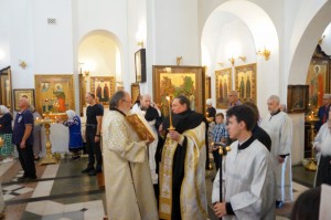 В Богоявленском епархиальном мужском монастыре города Челябинска совершили всенощное бдение с литией., 