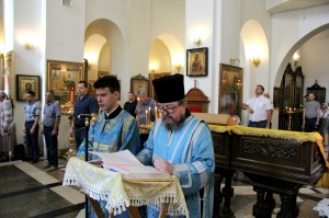 В празднования Явления иконы Пресвятой Богородицы во граде Казани в Богоявленском мужском монастыре города Челябинска совершили Божественную Литургию., 