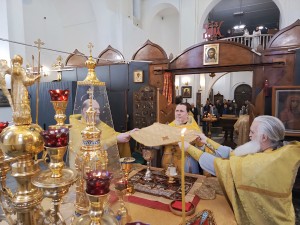 В Богоявленском епархиальном мужском монастыре города Челябинска совершили Божественную Литургию., 