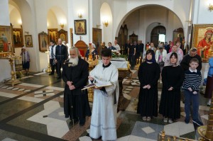 В Богоявленском епархиальном мужском монастыре города Челябинска совершили Божественную Литургию., 