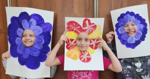 1 февраля 2026 года в Воскресной школе Богоявленского мужского монастыря провели уроки "Творчества" для младшей группы на темы:, 