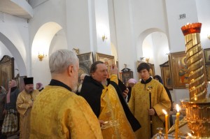 В Богоявленском епархиальном мужском монастыре города Челябинска совершили всенощное бдение с литией, 