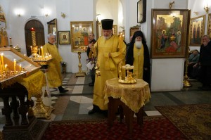 В Богоявленском епархиальном мужском монастыре Игумен Нестор (Болков ) возглавил Всенощное бдение с литией., 