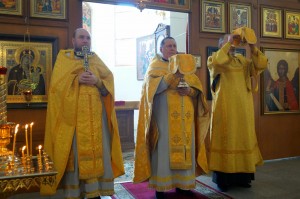 В Богоявленском епархиальном мужском монастыре города Челябинска совершили Божественную Литургию., 