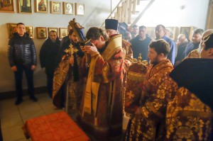 Настоятель Богоявленского епархиального мужского монастыря Игумен Нестор (Болков) принял участие в ночной Божественной Литургии в  Челябинском храме Всех святых., 