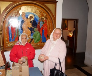 В Богоявленском епархиальном мужском монастыре состоялась воскресная благотворительная раздача пряников., 