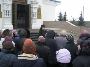 Экскурсия паломников в Богоявленский монастырь., 