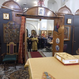 В Богоявленском епархиальном мужском монастыре города Челябинска совершили Божественную Литургию., 