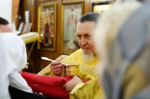 9 ноября 2025 года ,в Неделю 22-ю по Пятидесятнице и памяти Мч. Нестора Солунского,Прп. Нестора Летописца, Печерского, в Ближних пещерах, митрополит Челябинский и Миасский Алексий совершил Божественную Литургию в Богоявленском епархиальном мужском монасты, 