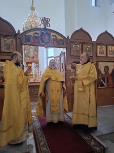 В Богоявленском епархиальном мужском монастыре города Челябинска совершили Божественную Литургию., 