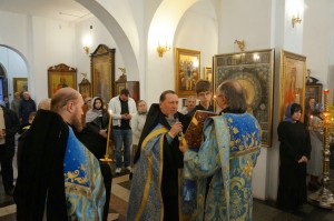 В канун праздника Рождества Пресвятой Богородицы Игумен Нестор (Болков) совершил всенощное бдение с литией в Богоявленской обители., 