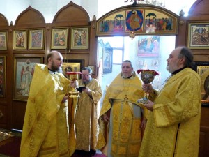 В Богоявленском епархиальном мужском монастыре города Челябинска совершили Божественную Литургию., 