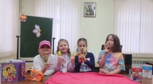 1 февраля 2026 года в Воскресной школе Богоявленского мужского монастыря провели уроки "Творчества" для младшей группы на темы:, 