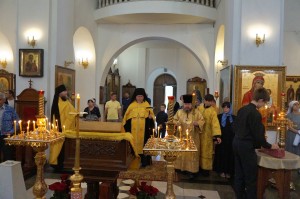В Богоявленском епархиальном мужском монастыре города Челябинска совершили всенощное бдение с литией., 