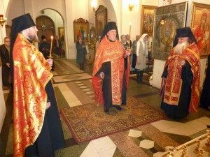 В Богоявленском епархиальном мужском монастыре города Челябинска совершили всенощное бдение с литией., 