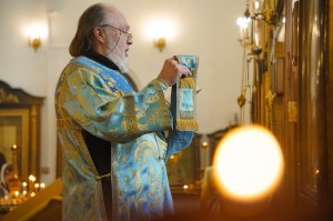 7 февраля 2026 года , митрополит Челябинский и Миасский Алексий совершил  Божественную литургию в Богоявленском мужском монастыре  Челябинска., 