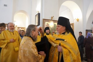 В Богоявленском епархиальном мужском монастыре города Челябинска совершили всенощное бдение с литией., 