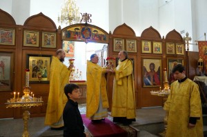 В Богоявленском епархиальном мужском монастыре города Челябинска совершили Божественную Литургию., 