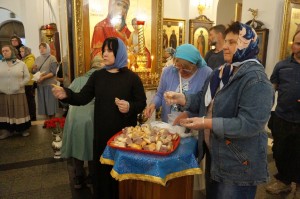 В канун праздника Рождества Пресвятой Богородицы Игумен Нестор (Болков) совершил всенощное бдение с литией в Богоявленской обители., 