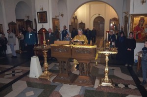 В канун Недели 20-й по Пятидесятнице и Памяти святых отцов VII Вселенского Собора,Иверской иконы Божией Матери, Игумен Нестор (Болков) совершил всенощное бдение в Богоявленской обители., 