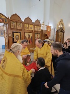 В Богоявленском епархиальном мужском монастыре города Челябинска совершили Божественную Литургию., 