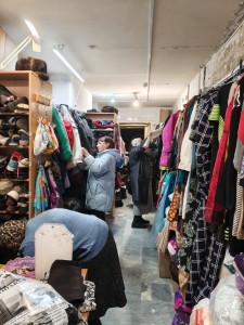 В Воскресение 19 октября 2025 года в Богоявленском мужском монастыре состоялась благотворительная раздача одежды и обуви., 