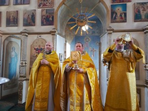 22 июня 2025 года,в Неделю 2-ю по Пятидесятнице, Всех святых, в земле Русской просиявших, Игумен Нестор (Болков ) совершил Божественную Литургию в Храме Святого Пророка Илии с. Клеопино Каслинского района., 