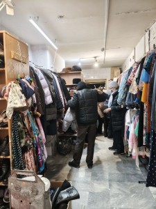 В Богоявленском  мужском монастыре  состоялась  благотворительная раздача одежды и обуви., 