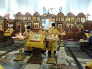 В Богоявленском епархиальном мужском монастыре города Челябинска совершили всенощное бдение с литией., 