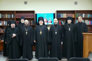 30 сентября 2025 года в Богоявленском епархиальном мужском монастыре прошло совещание с помощниками благочинных и помощниками настоятелей по социальному служению, по религиозному образованию и катехизации, по молодёжной работе, по миссионерскому служению, 