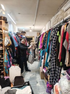 В Воскресение 19 октября 2025 года в Богоявленском мужском монастыре состоялась благотворительная раздача одежды и обуви., 