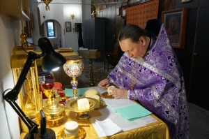 В Богоявленском мужском монастыре Челябинска совершили Божественную Литургию.