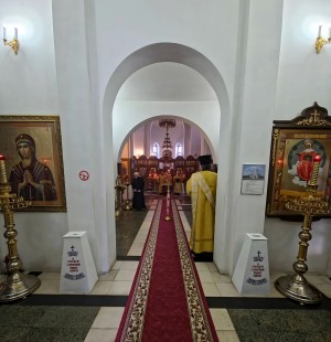 В канун 7-й Недели по Пятидесятнице Игумен Нестор возглавил всенощное бдение с литией в Богоявленском мужском монастыре Челябинска.