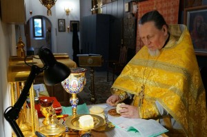 В день празднования святых отцов VII Вселенского Собора в Богоявленском мужском монастыре совершили Божественную Литургию.