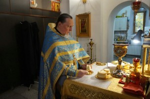 В праздник Покрова в Богоявленском мужском монастыре совершили Божественную Литургию.