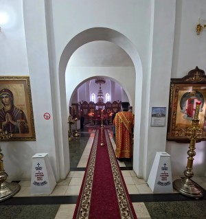 В канун Недели 5-й по Пасхе, о самаряныне, Игумен Нестор (Болков) совершил всенощное бдение в Богоявленском мужском монастыре Челябинска.