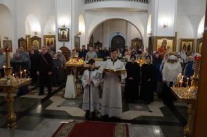 В Крещенский Сочельник Игумен Нестор (Болков ) возглавил Божественную Литургию в Богоявленском мужском монастыре.