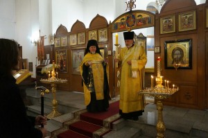 В канун празднования Собора Московских святителей Игумен Нестор совершил всенощное бдение в Богоявленском мужском монастыре., 