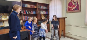 22 марта 2026 года ученики Воскресной школы исповедались и причастились на Воскресном Богослужении в Богоявленском мужском монастыре., 