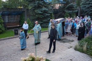 В канун праздника Успения Пресвятой Богородицы Игумен Нестор (Болков ) возглавил всенощное бдение в Богоявленском мужском монастыре Челябинска., 