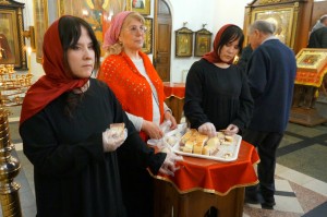 В Богоявленском мужском монастыре Челябинска в канун Антипасхи совершили всенощное бдение с литией., 