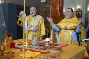 В Неделю 1-ю по Пятидесятнице,  Игумен Нестор (Болков ) возглавил Литургию в Богоявленском мужском монастыре Челябинска., 