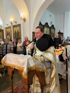 В Троицкую родительскую субботу Игумен Нестор (Болков) возглавил Божественную Литургию  в Богоявленском  мужском монастыре  Челябинска., 