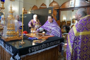 Игумен Нестор (Болков ) в Великий Четверг совершил Литургию в Богоявленском мужском монастыре города Челябинска ., 